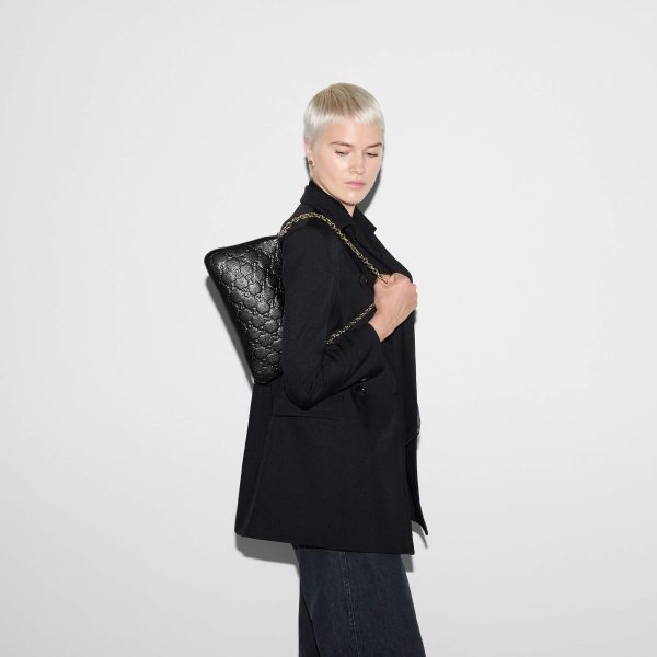 Gucci GG Emblem Medium Shoulder Bag - Image 9