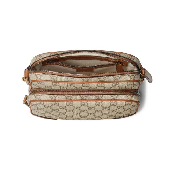 Gucci GG Emblem Medium Crossbody Bag - Image 3