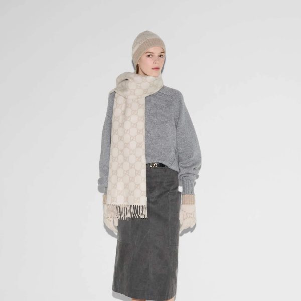 Gucci GG Cashmere Scarf - Image 3