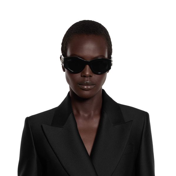Gucci Oval Frame Sunglasses - Image 3