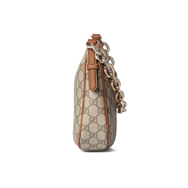 Gucci GG Emblem Medium Shoulder Bag - Image 4