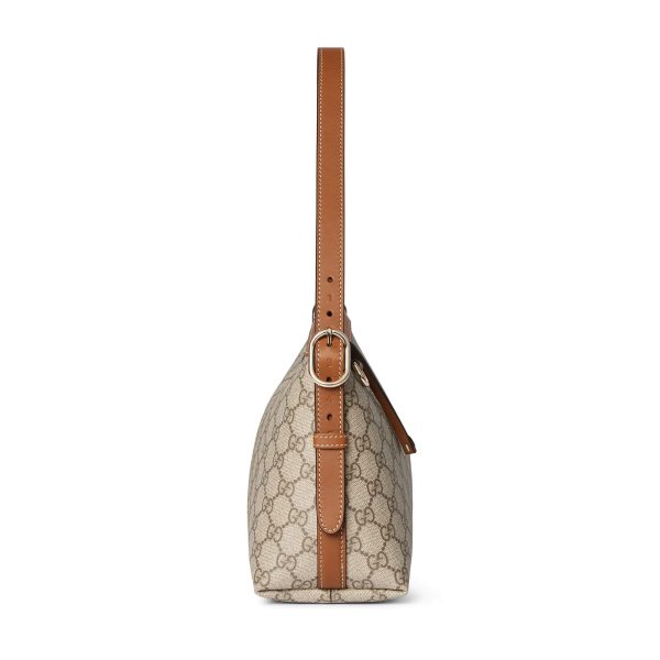 Gucci GG Emblem Medium Shoulder Bag - Image 4